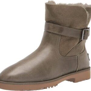 UGG Women's Romely Buckle Fashion Boot Size 9
